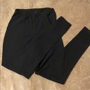 Black leggings